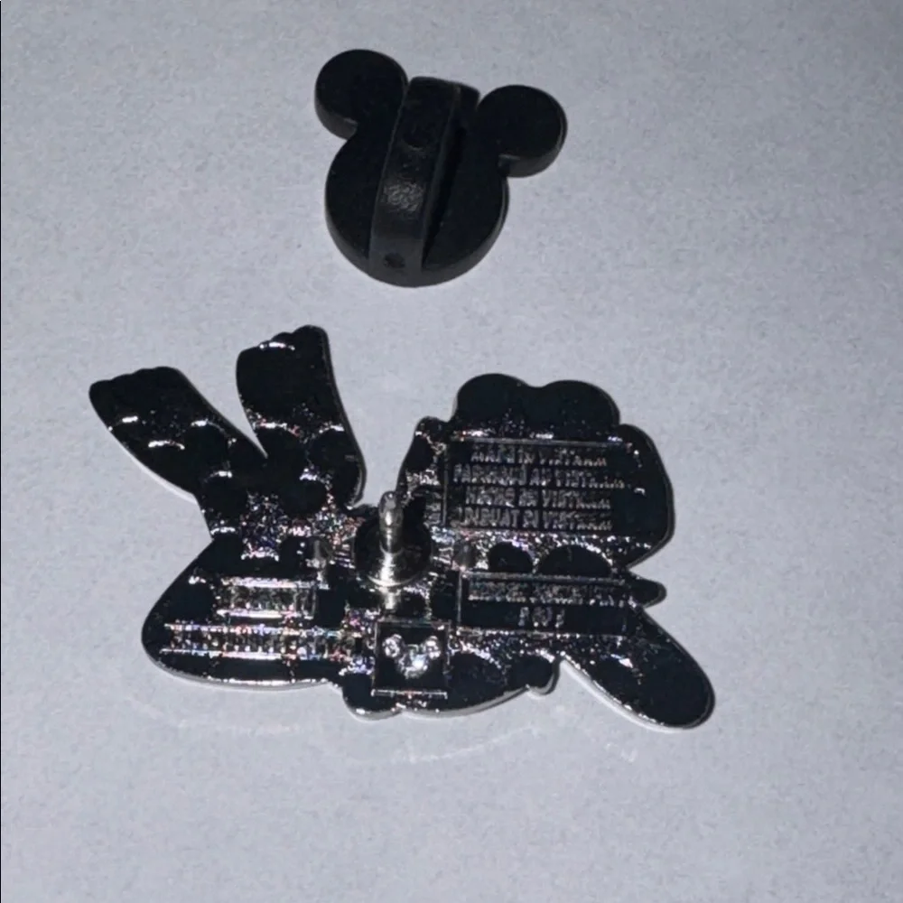 Disney MUPPETS KERMIT THE FROG GREEN STORY PIN - Hidden Mickey 2025 World Wave B - Picture 2 of 5